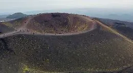 Etna a pagamento, l'ex presidente del Parco: &laquo;C'&egrave; una proposta di regolamentazione rimasta nel cassetto&raquo;