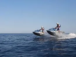 Oltre tre mesi in mare: il bilancio della Polizia di Stato tra soccorsi, controlli e sanzioni