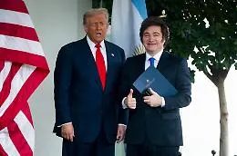 Ucraina, Trump: &laquo;Molto deluso da Putin&raquo;. E sul budget militare Nato minaccia la Spagna  con eventuali dazi