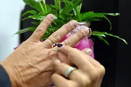 La donna che si &egrave; sposata due volte senza divorziare: denunciata per bigamia