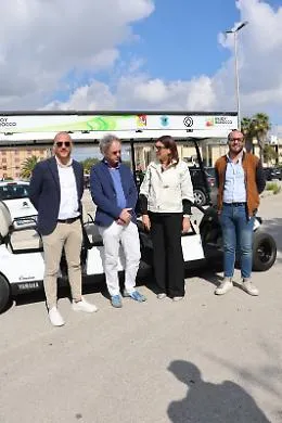 Modica, consegnate al Comune tre navette totalmente elettriche