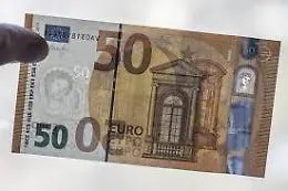 Banconote contraffatte acquistate in chat: indagato ventitreenne agrigentino
