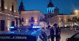 Comiso, fugge all'alt della polizia: fermato 23enne