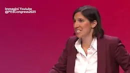L'intervento di Elly Schlein al Congresso del Pse: &laquo;In Italia libert&agrave;  a rischio con l'estrema destra al governo&raquo;
