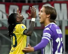 Mentre la Juventus crolla, il Milan vola in alto: &egrave; la notte che celebra Rafael Leao 