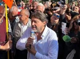Agrigento, bufera sullo spettacolo di Sigfrido Ranucci: FdI chiede di bloccare il Teatro dell'Efebo