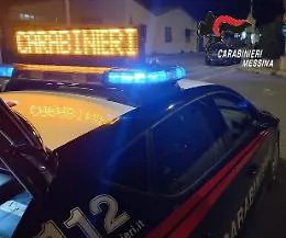 Arrestato a Milazzo mentre getta dalla finestra oltre 100 grammi di hashish: trovati anche coltello e 260 euro