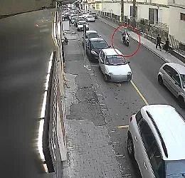 Assaltarono un'agenzia di viaggi ad Acireale: filmati di videosorveglianza incastrano tre dei rapinatori