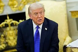 Trump in "modalit&agrave; vendetta" con l'Iran: consiglieri temono che la guerra comprometta i midterm