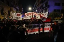 Allerta per il 7 ottobre: rafforzati i controlli tra commemorazioni pro Palestina e proteste contro il caro benzina