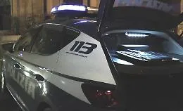 Palermo, due arresti per possesso d'armi: un 14enne aveva due pistole nello scooter, un 22enne una pistola in casa
