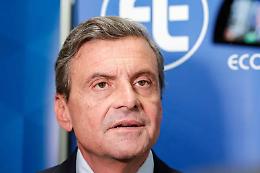 Calenda lancia raccolta firme per commissariare la Sicilia: &laquo;La situazione &egrave; tragica sotto ogni indicatore&raquo;