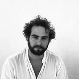In scena alla Sala Futura &ldquo;Ciliegi rosa&rdquo;, lo spettacolo firmato da Danilo De Luca