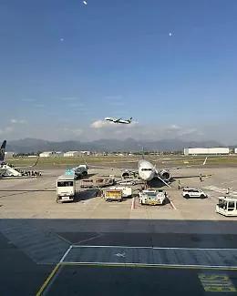 Traffico in aeroporto, e nelle zone vicine, per il Ponte di Ognissanti: lo scalo avverte i passeggeri