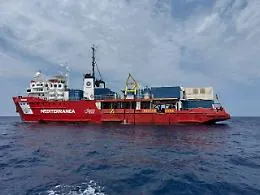 La ong Mediterranea con 92 persone a bordo disobbedisce al Viminale: &laquo;Non andremo a Livorno, sbarchiamo a Porto Empedocle&raquo;