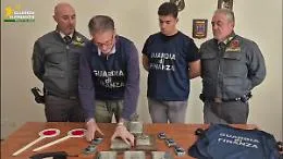 Stava trasportando droga per oltre un milione e mezzo di euro, autotrasportatore ibleo di 54 anni arrestato a Villa San Giovanni