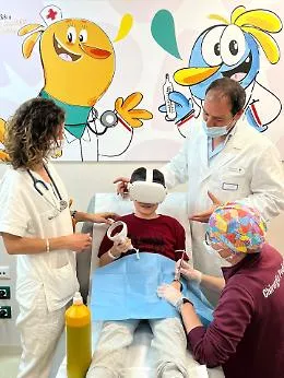 Un visore di realt&agrave; virtuale per ridurre ansia e dolore nei piccoli pazienti