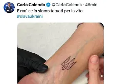 Un tatuaggio pro-Ucraina di Calenda fa scoppiare l'incidente diplomatico con l&rsquo;ambasciata russa