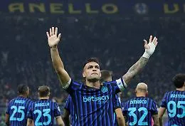 Lautaro e Bonny, l'Inter doma la Lazio e vola in testa alla classifica