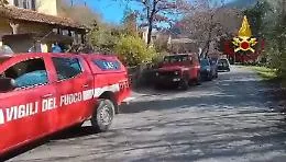 Elicottero caduto ad Arezzo: trovato il relitto ma non c'&egrave; traccia dei cadaveri 