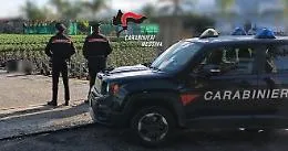 Migranti al lavoro per 10 ore al giorno, senza riposi e per 5 euro: 4 arresti