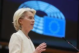 La formula di Ursula von der Leyen per "piegare" la Russia e aiutare l'Ucraina
