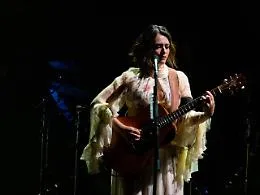 Carmen Consoli torna live: &laquo;Ribelliamoci a guerre, potere, violenza. La bellezza ci salver&agrave;&raquo;