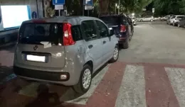 Sosta abusiva negli stalli per i disabili: scattano 70 multe in una sera