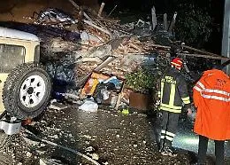 Frana di fango travolge una casa a Cormons, una persona salvata ma ci sono due dispersi sotto le macerie