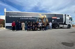 Giovani in cantiere&hellip; virtuale: gli studenti del CAT provano il simulatore di macchine operatrici


