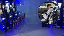 Tranciano il catenaccio e svuotano centro scommesse: rubate 5 slot machines