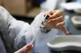 A Mosca il primo paziente serbo per un vaccino anti cancro: come funziona