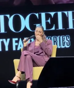 Belen poco lucida sul palco di Vanity Fair Stories: il video diventato virale. "Ecco cosa mi &egrave; successo"