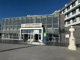 Giornata mondiale contro l'AIDS: prevenzione, test e consulenze gratuite al Policlinico San Marco il 1&deg; dicembre