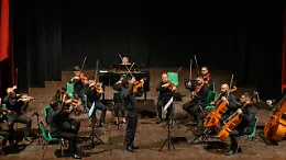 Respighi Ensemble in concerto alla Chiesa Sant'Agata al Collegio: viaggio tra colonne sonore, classici natalizi e omaggi alla Sicilia
