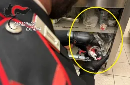 Acireale, gli ordini telefonici per vendere le dosi: arrestato un giovane "insospettabile" 
