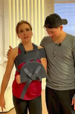 "Ballando con le Stelle", Barbara D'Urso con il tutore: &laquo;Sono emotivamente abbattuta&raquo;