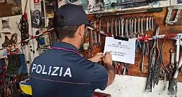 Controlli straordinari a Catania: sequestrata officina abusiva sequestrata e sanzioni ad ambulanti 