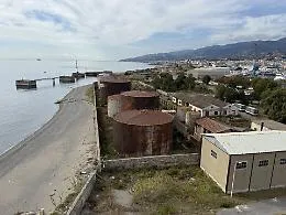 Svolta epocale a Messina: la falce dello Stretto torna ai cittadini con bonifica e parco urbano