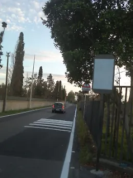 Catania, segnaletica nascosta in via San Francesco La Rena