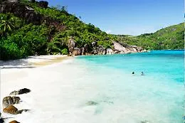 Le Feste al caldo, ma con sostanza: Maldive, Marocco e Seychelles tra immersioni, culture millenarie e resort che fanno scuola