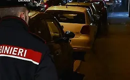 La cassaforte del supermercato non si apre e i ladri rubano ai due dipendenti "sequestrati"