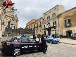 Ragusa, ladro aggredisce le forze dell'ordine dopo essersi introdotto in un'abitazione