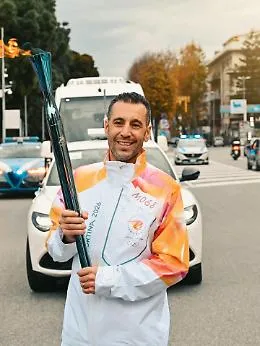 Fiamma olimpica: Nibali nella sua Messina ultimo tedoforo della Sicilia. Il video