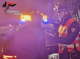 Fuga spericolata a Catania: 39enne fermato ubriaco dopo inseguimento e incidente