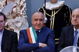 Appiccato un incendio a pneumatici nella ditta del presidente del Libero consorzio comunale di Agrigento