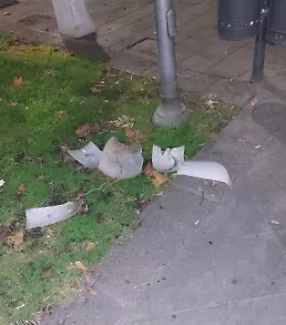 Catania, piazza Cavour: lampione distrutto, escluso il vandalismo; probabile errore di manovra
