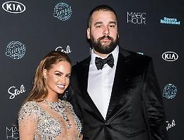 &laquo;Ho divorziato perch&eacute; ce l'aveva troppo grosso&raquo; e l'ex stella della NFL denuncia la ex moglie (e chiede un risarcimento)