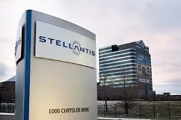 Stellantis: produzione dimezzata in meno di due anni, Mirafiori unico stabilimento in positivo