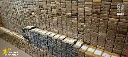 Maxi sequestro al porto di Genova: 2.380 kg di cocaina "purissima" dall'America del Sud, affare da 1,5 miliardi
